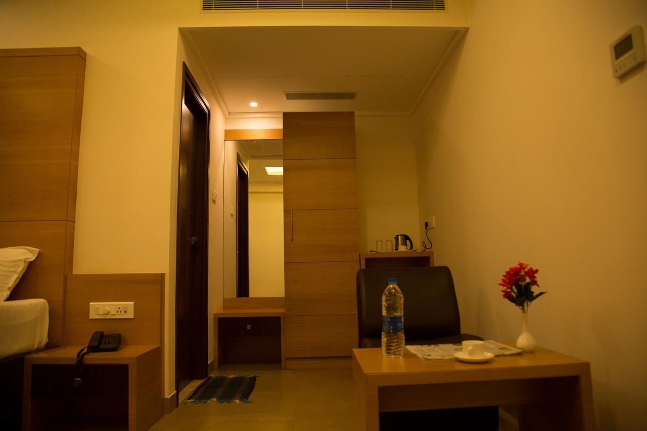 Hotel Grand Tree Kojambuttúr Kültér fotó