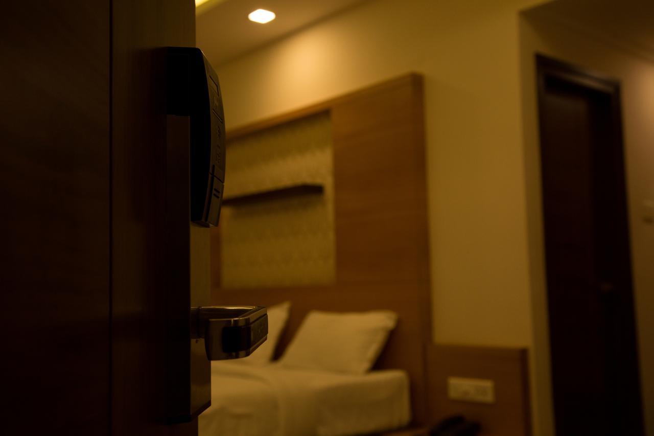 Hotel Grand Tree Kojambuttúr Kültér fotó